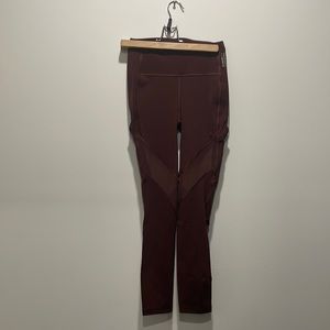 Lululemon x Barry’s Boot Camp limited edition Stronger As One tights. Size 4.